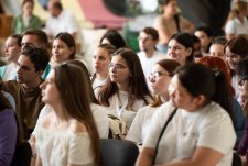 Foreign students visit an excursion project